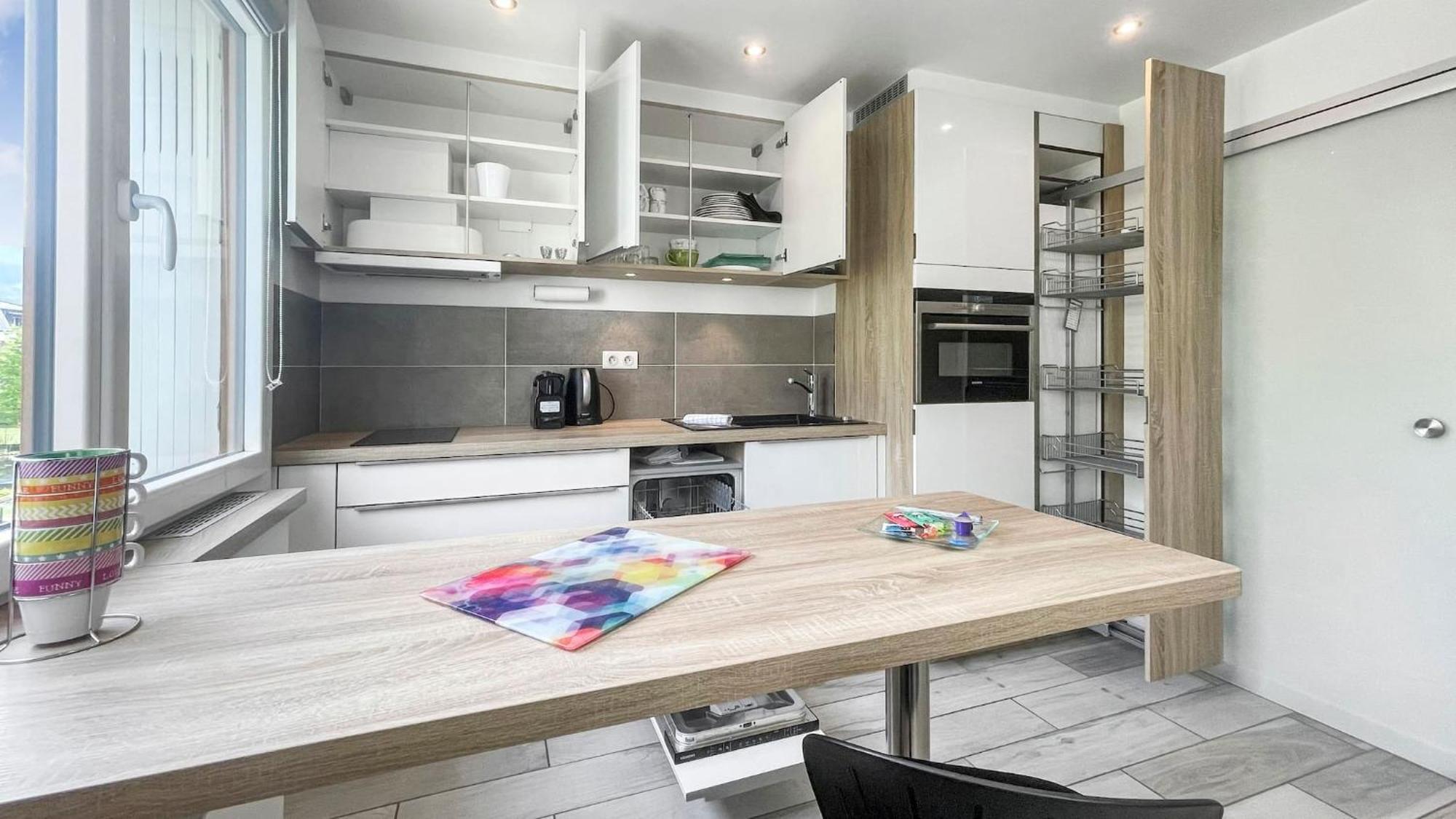 HOMEY TIDY - NEW / Proche Centre Annecy / Parking gratuit / Logement entièrement équipé Esterno foto